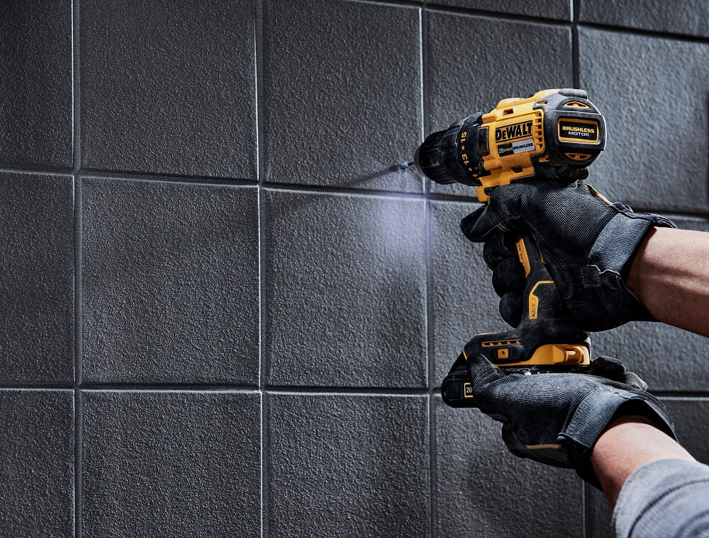 Parafusadeira /Furadeira Bateria 20,0V 1/2" Impacto Dewalt