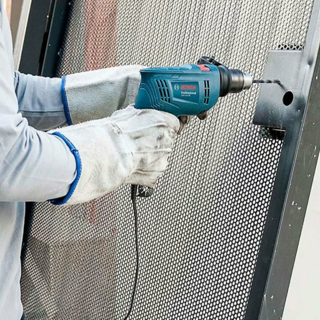 Furadeira de Impacto GSB 550 RE 550W  Bosch