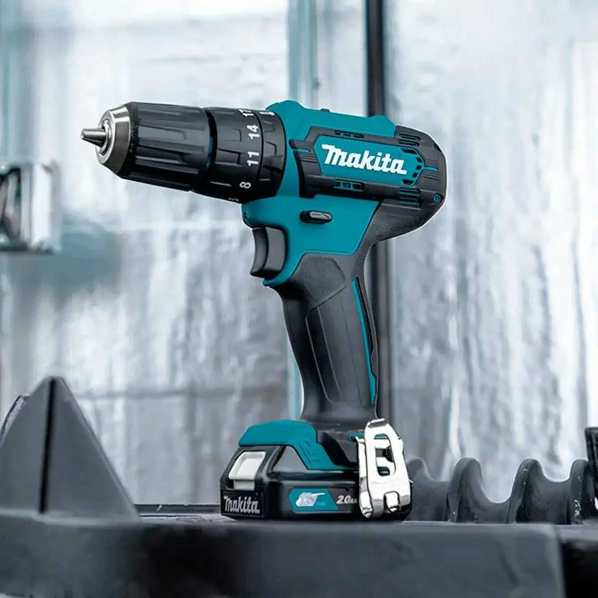 Parafusadeira/Furadeira de Impacto a Bateria 12,0V 10mm Makita