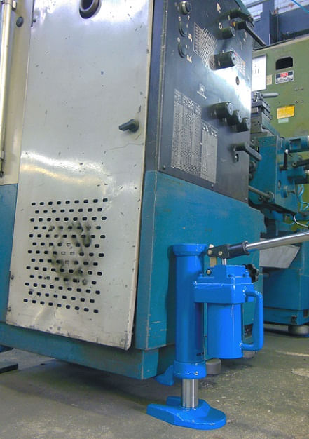 Macaco Hidráulico Tipo Unha 05 Ton Industrial Bovenau