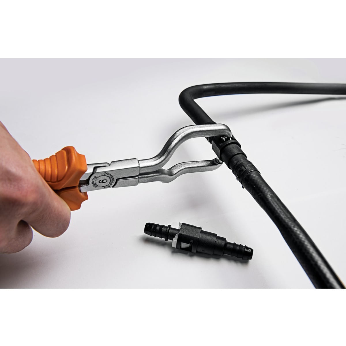 Alicate Para Conector Do Filtro de Combustível 9" Tramontina