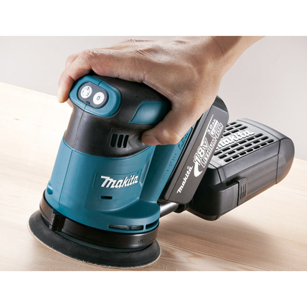 Lixadeira Orbital a Bateria 18V DBO180Z Makita