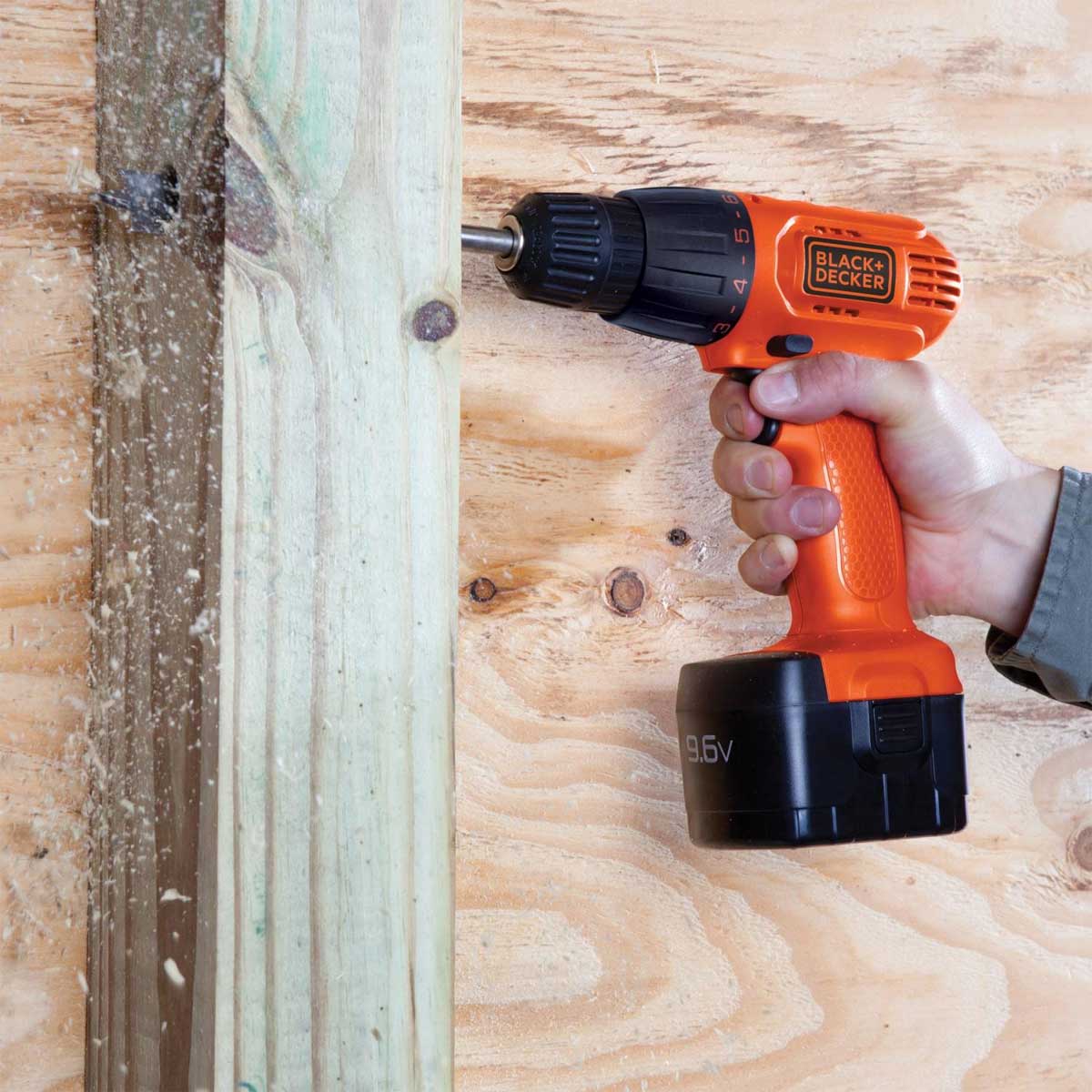 Furadeira Parafusadeira Black&Decker 3/8 9,6W Bivolt A Bateria