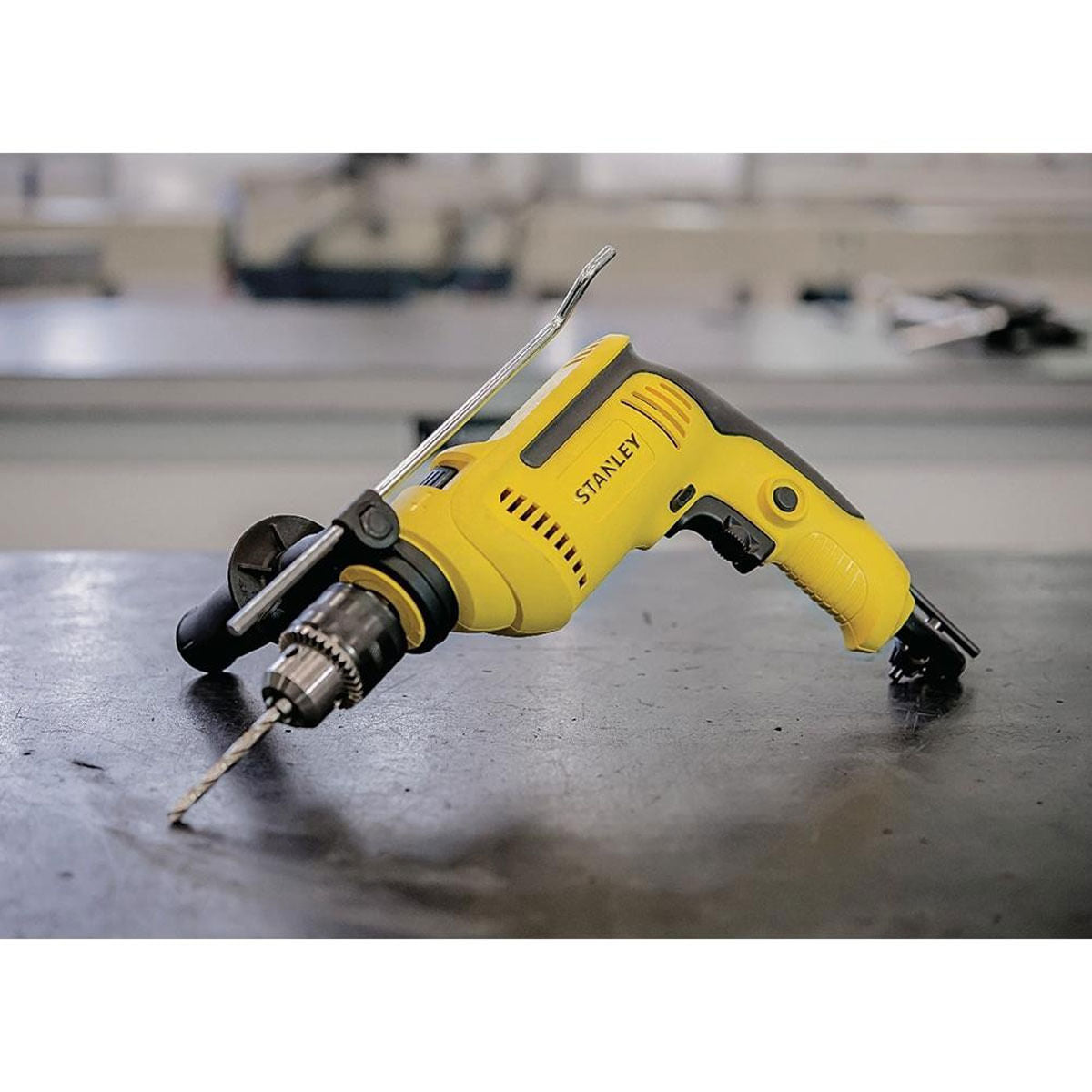 Furadeira Impacto 13mm 1/2"" 700w SDH700-B2 Stanley